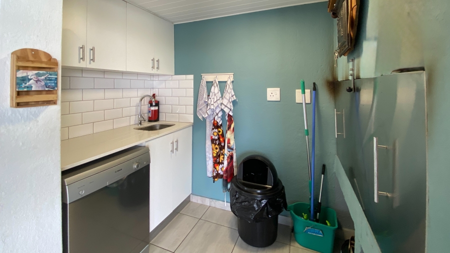 3 Bedroom Property for Sale in Dwarskersbos Western Cape